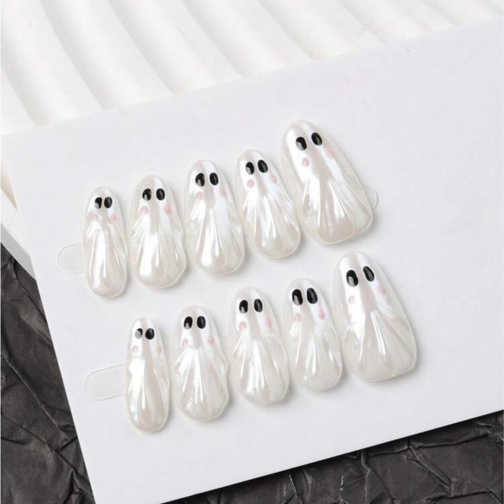 Halloween Spooky White Ghost Press-On Nails